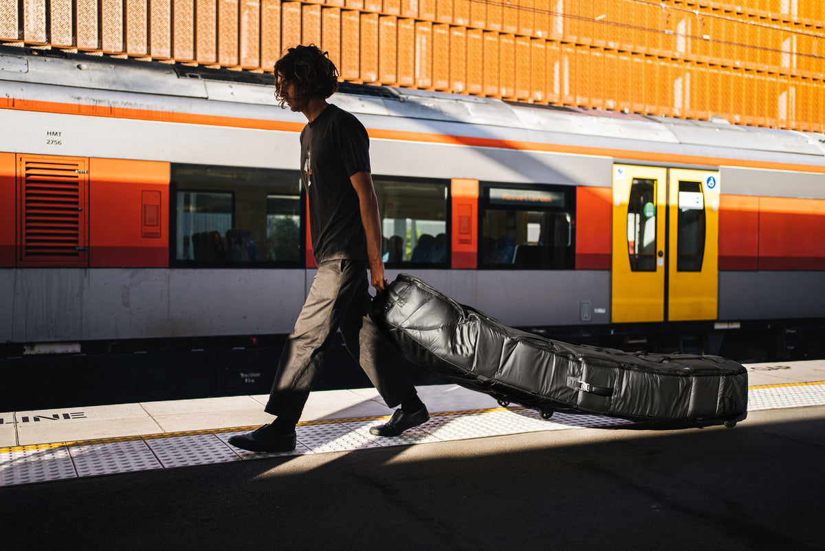 How to pack a Surf Bag  with Craig Anderson