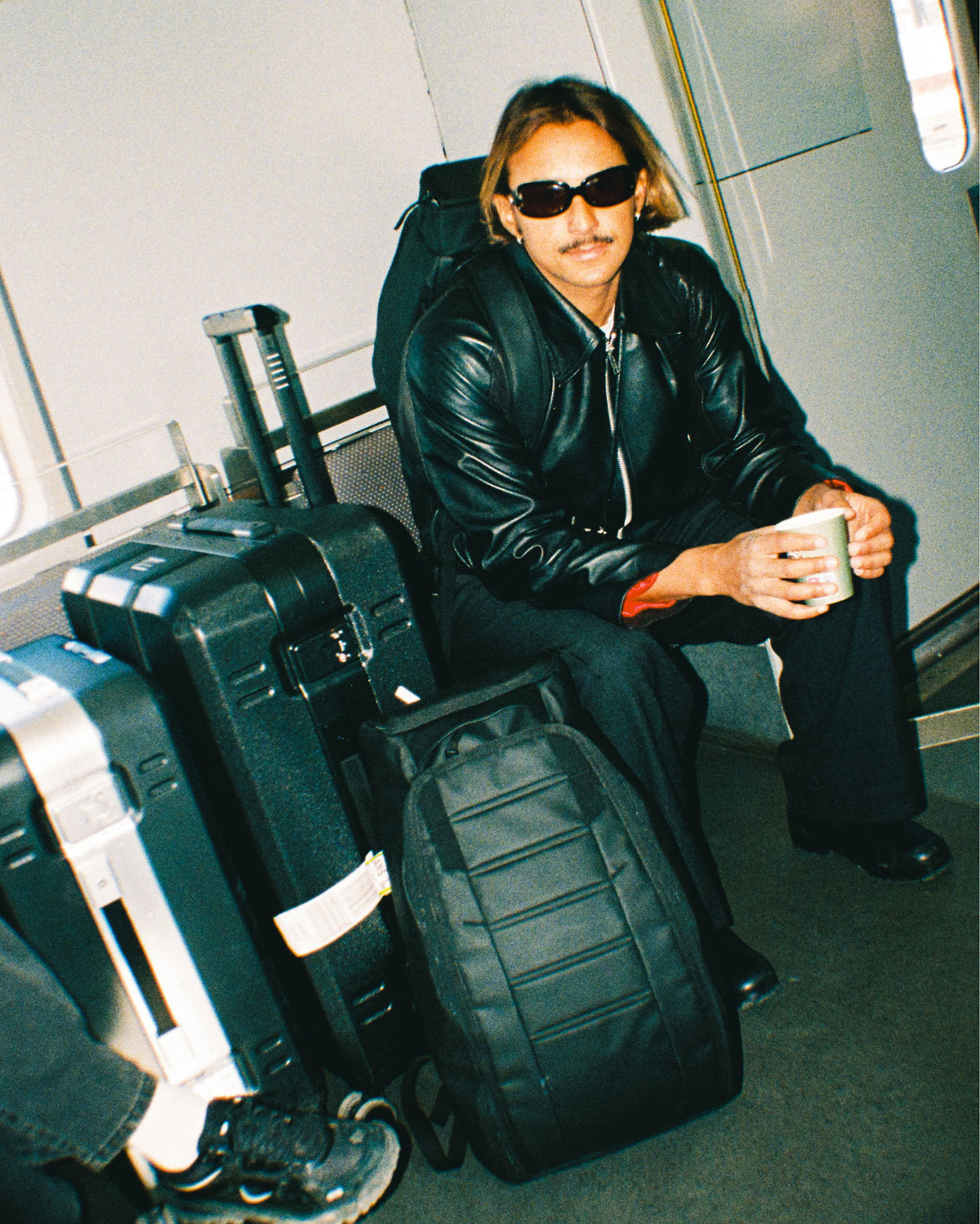 Ramverk Pro Check-in Luggage Large Black Out