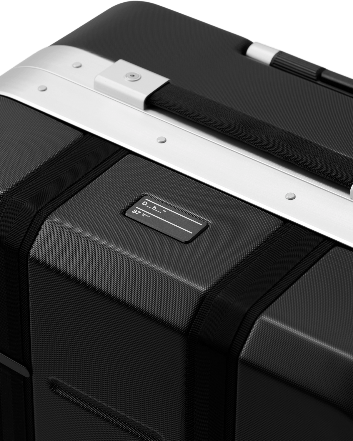 Ramverk Pro Check-in Luggage Medium Silver