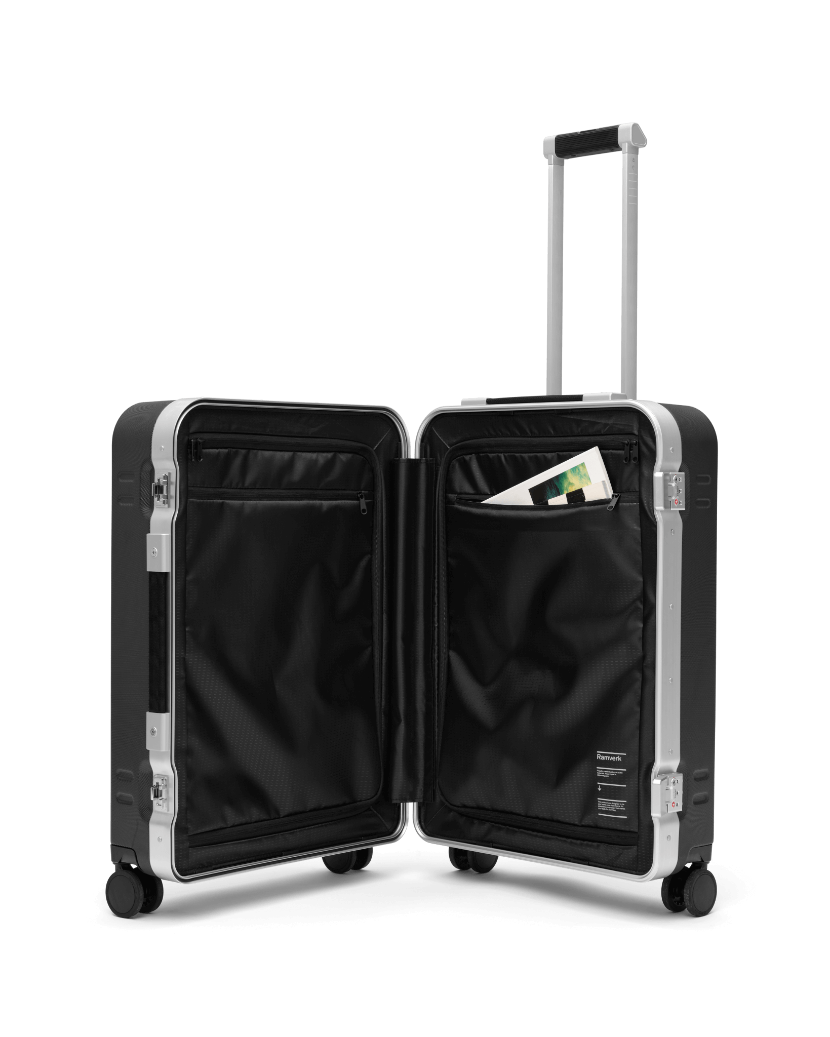 Ramverk Pro Check-in Luggage Medium Silver