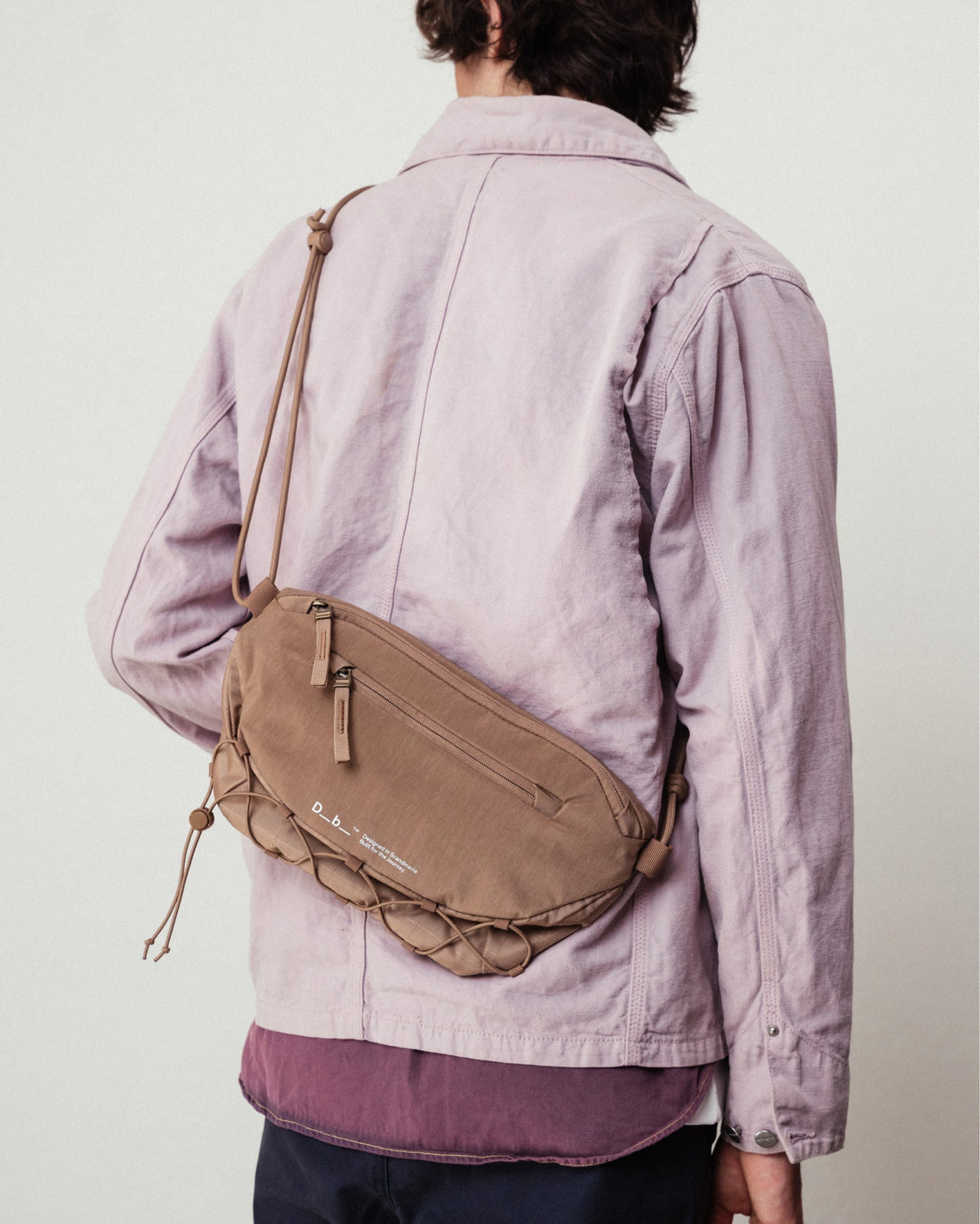 Roamer Pro Sling Bag 6L in Affogato Brown – product photo 2